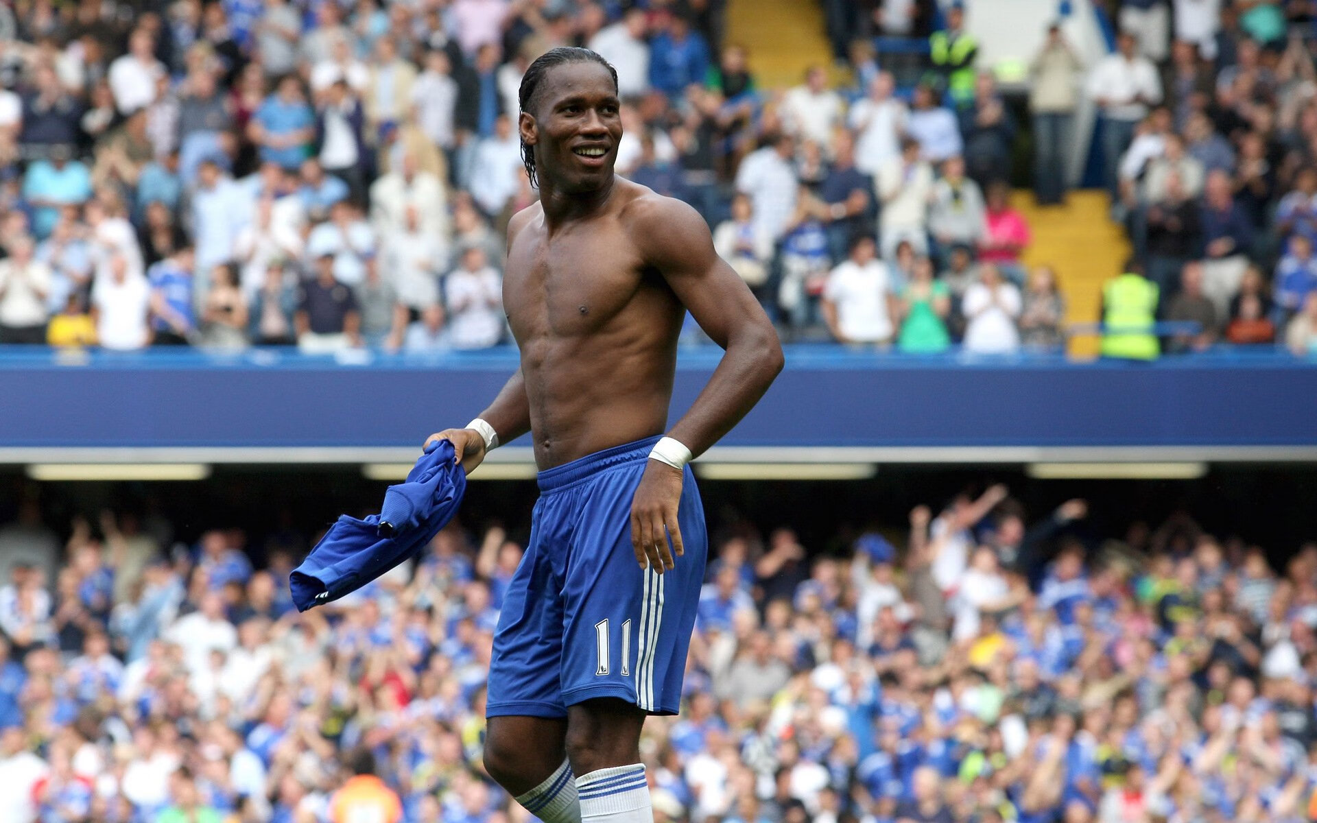 体坛记忆|福冈世锦赛蝶泳决赛,张雨霏最后5米不换气狂冲,逆袭夺金