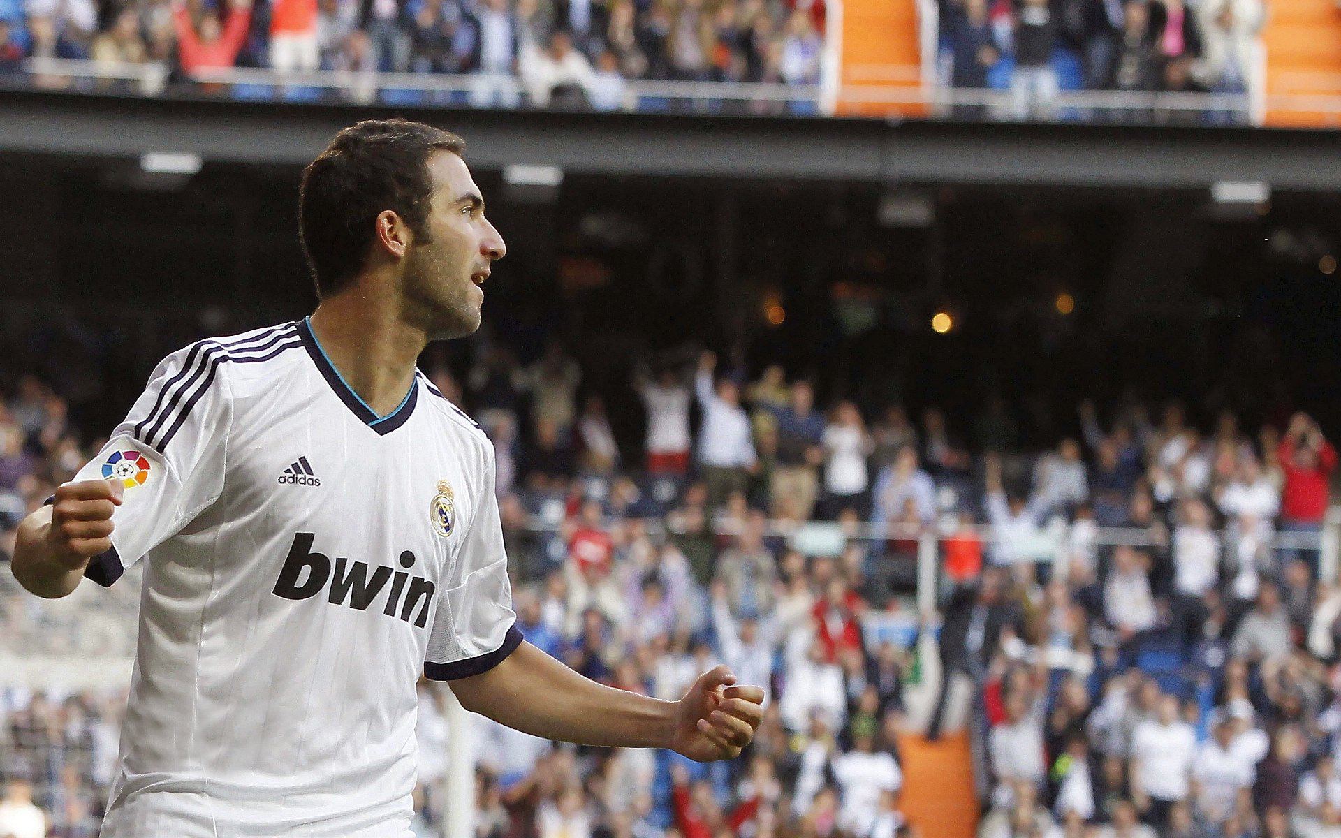 尤文稳健取胜,意甲冠军悬念继续,尤文提前两轮完成意甲九连冠